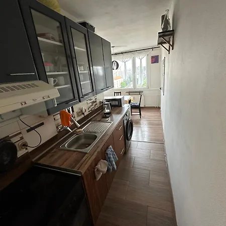 Private Rooms, Stunning Views, Top-floor With Balcony, Bathtub, Internet, Coffee * Praga
