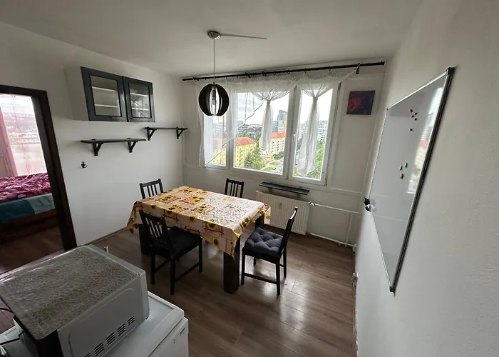 Private Rooms, Stunning Views, Top-floor With Balcony, Bathtub, Internet, Coffee Проживание в семье *