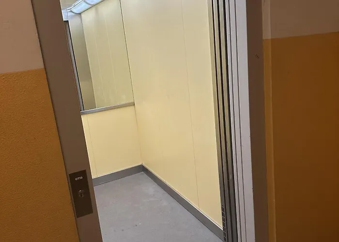 Проживание в семье Private Rooms, Stunning Views, Top-floor With Balcony, Bathtub, Internet, Coffee Прага