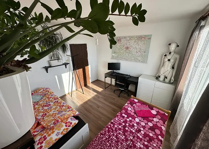 Private Rooms, Stunning Views, Top-floor With Balcony, Bathtub, Internet, Coffee Прага